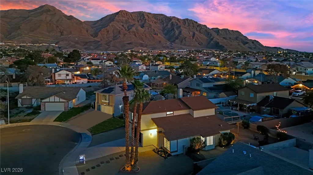6415 Enchanting, Las Vegas, NV 89156