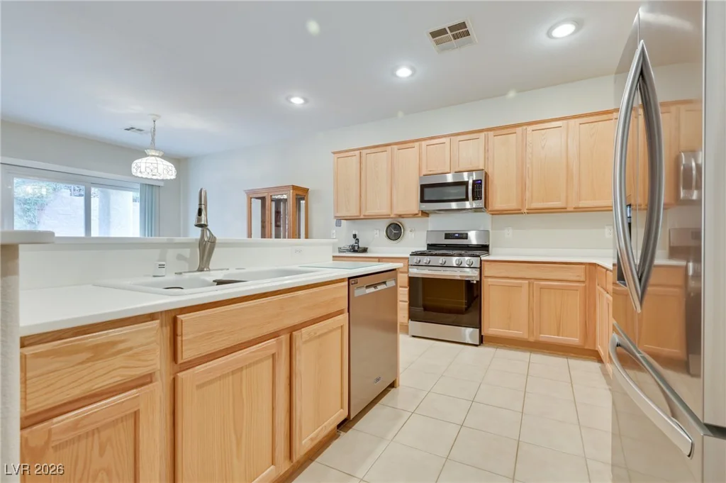 2200 Sawtooth Mountain, Henderson, NV 89044