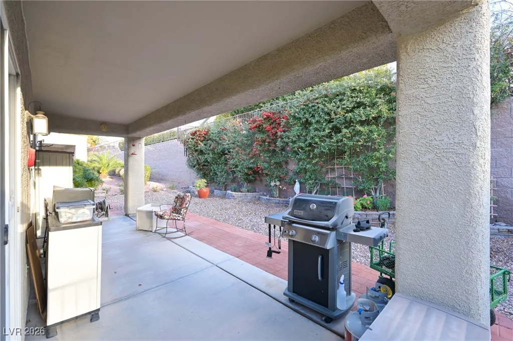 2200 Sawtooth Mountain, Henderson, NV 89044