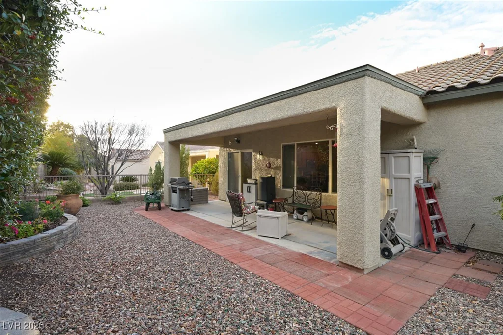 2200 Sawtooth Mountain, Henderson, NV 89044