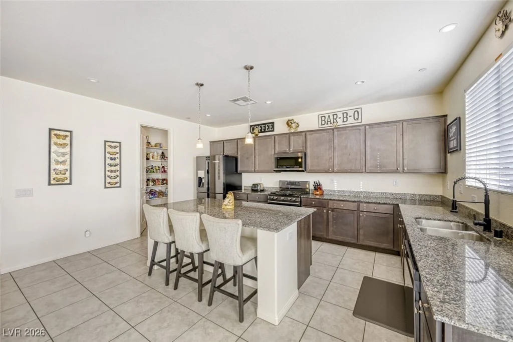 7232 Western Sun, Las Vegas, NV 89149