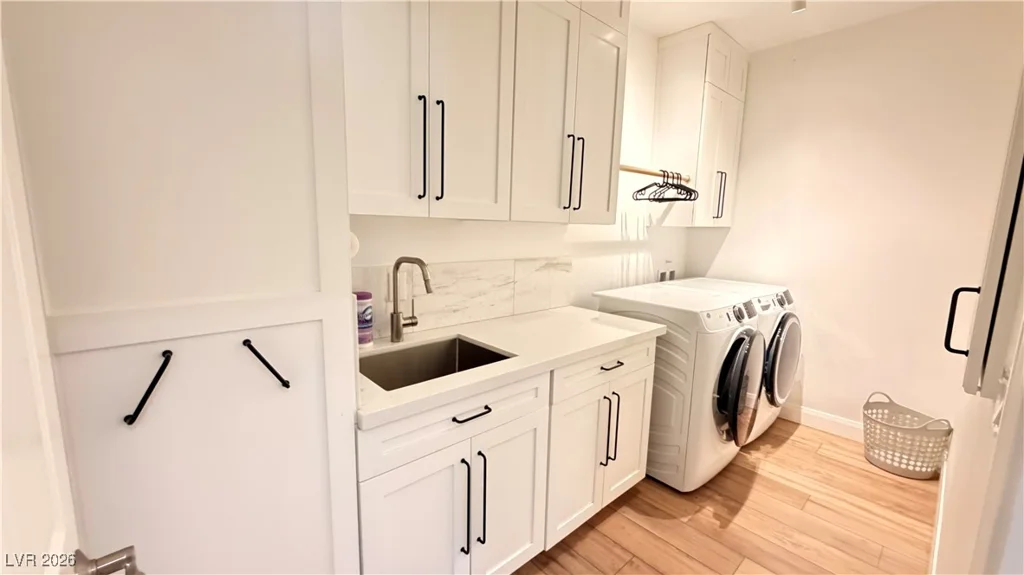 2050 Warm Springs, Henderson, NV 89014