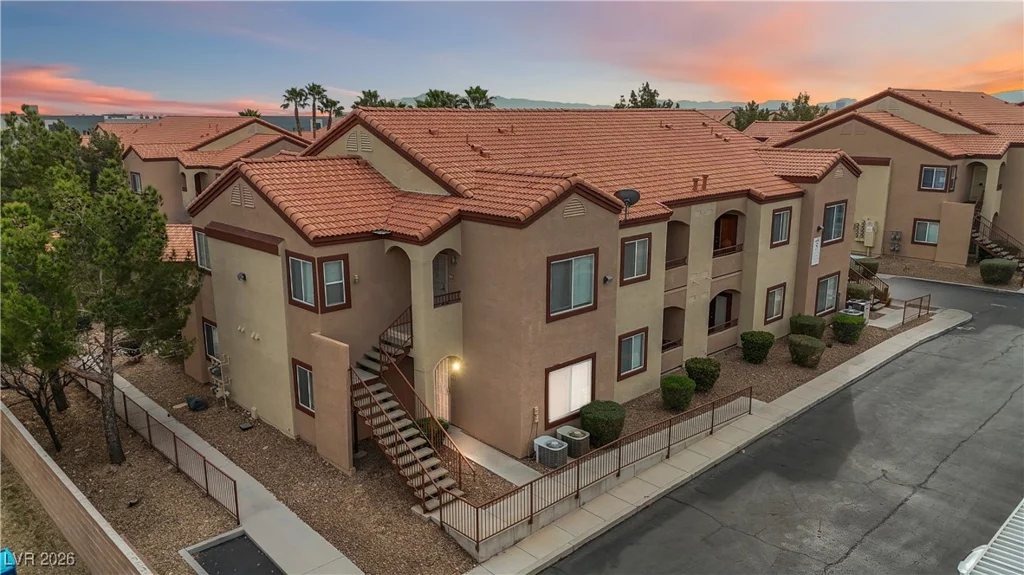 9580 Reno, Las Vegas, NV 89148