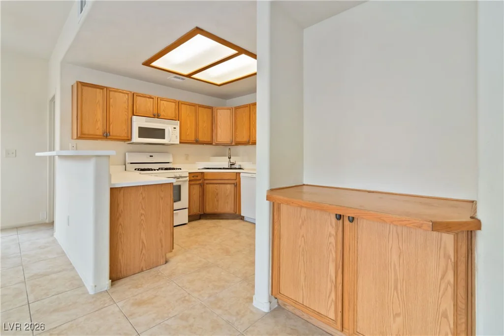 9580 Reno, Las Vegas, NV 89148