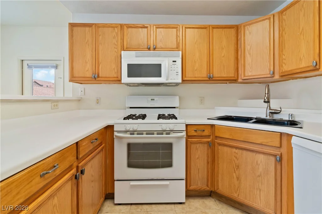 9580 Reno, Las Vegas, NV 89148