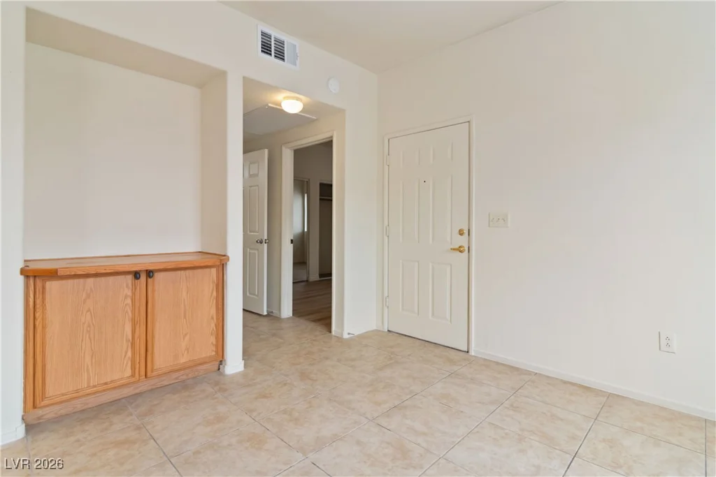 9580 Reno, Las Vegas, NV 89148