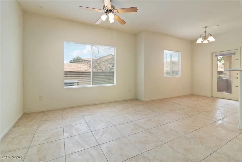 9580 Reno, Las Vegas, NV 89148