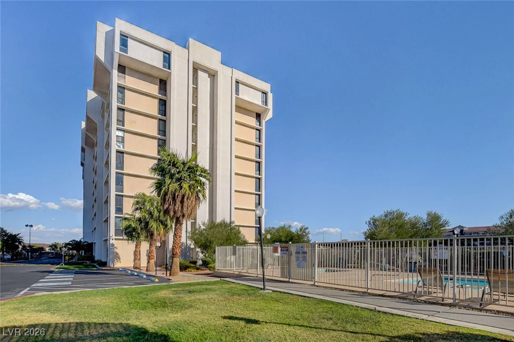 3930 University Center, Las Vegas, NV 89119