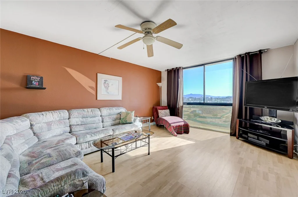 3930 University Center, Las Vegas, NV 89119