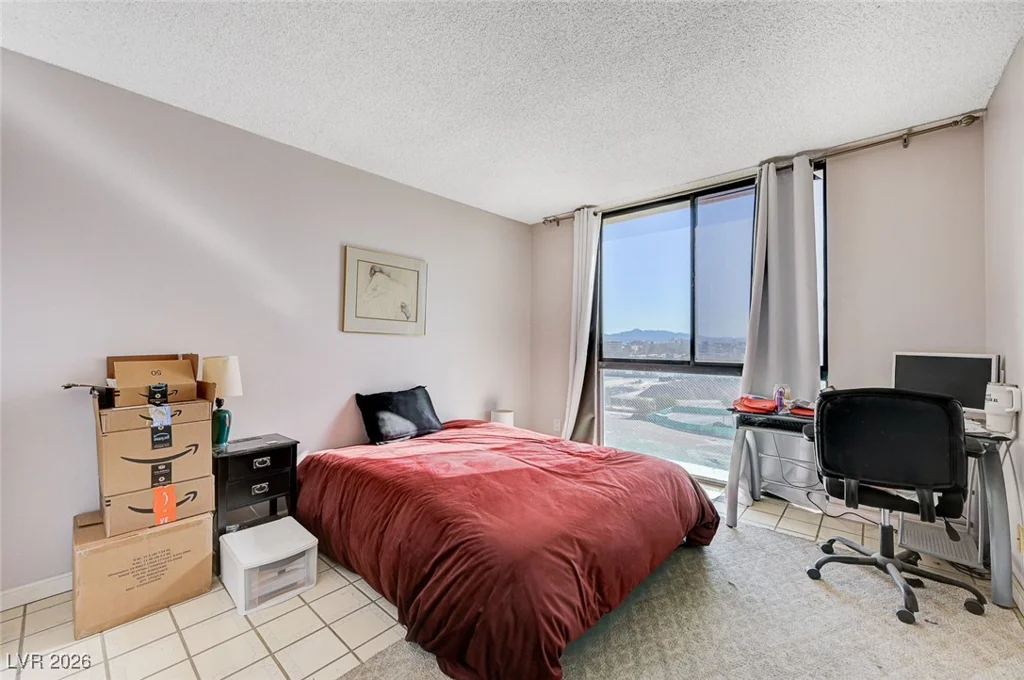 3930 University Center, Las Vegas, NV 89119
