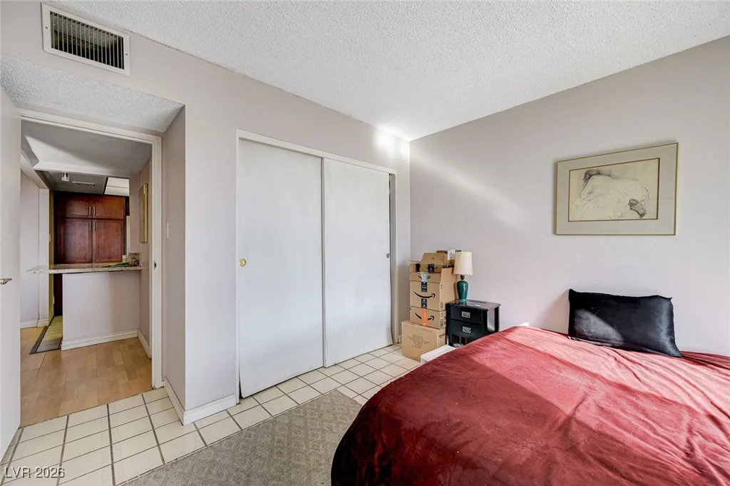 3930 University Center, Las Vegas, NV 89119