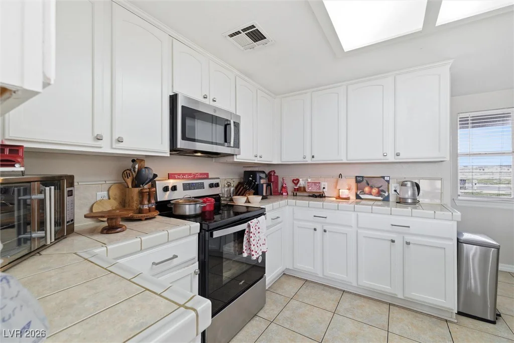 581 Leslie, Pahrump, NV 89060
