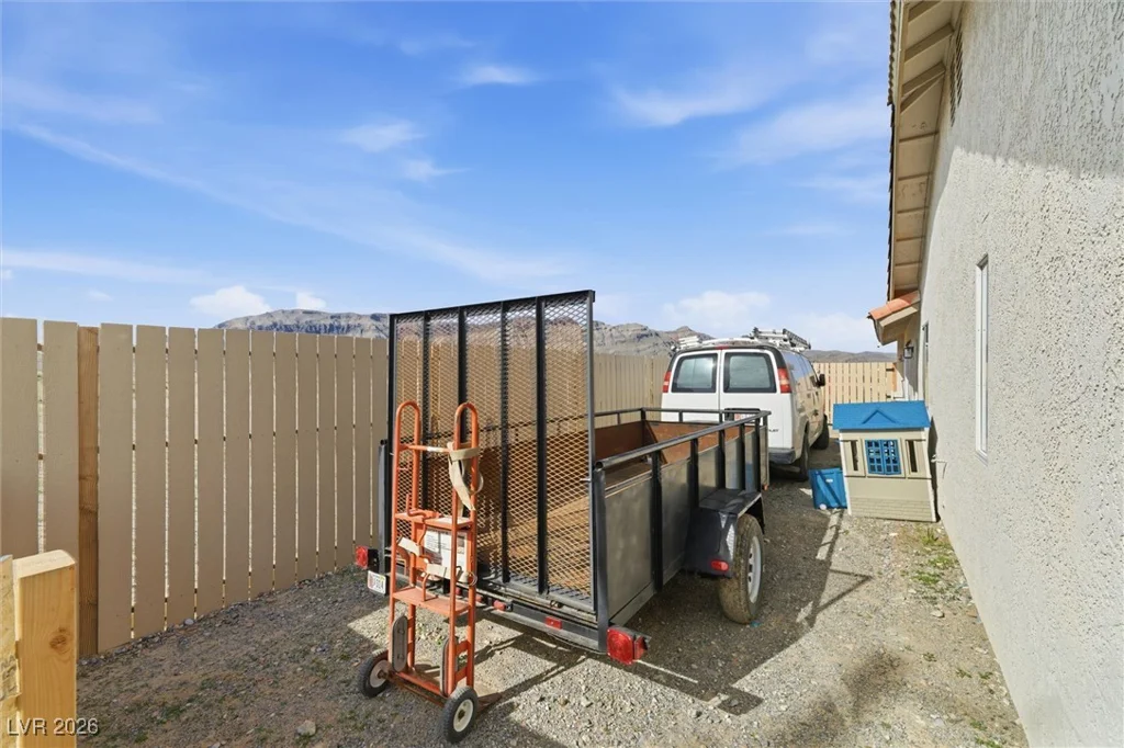 581 Leslie, Pahrump, NV 89060