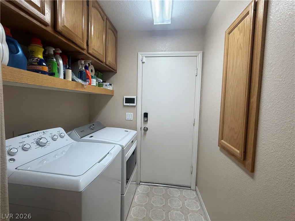 8512 Raindrop Canyon, Las Vegas, NV 89129