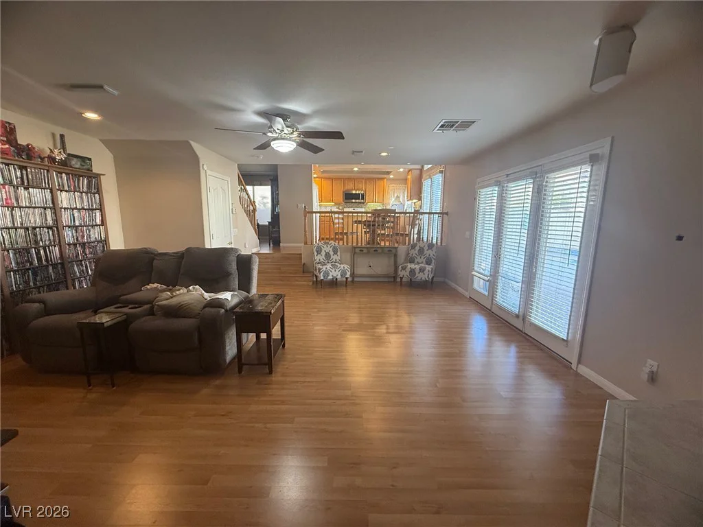 8512 Raindrop Canyon, Las Vegas, NV 89129