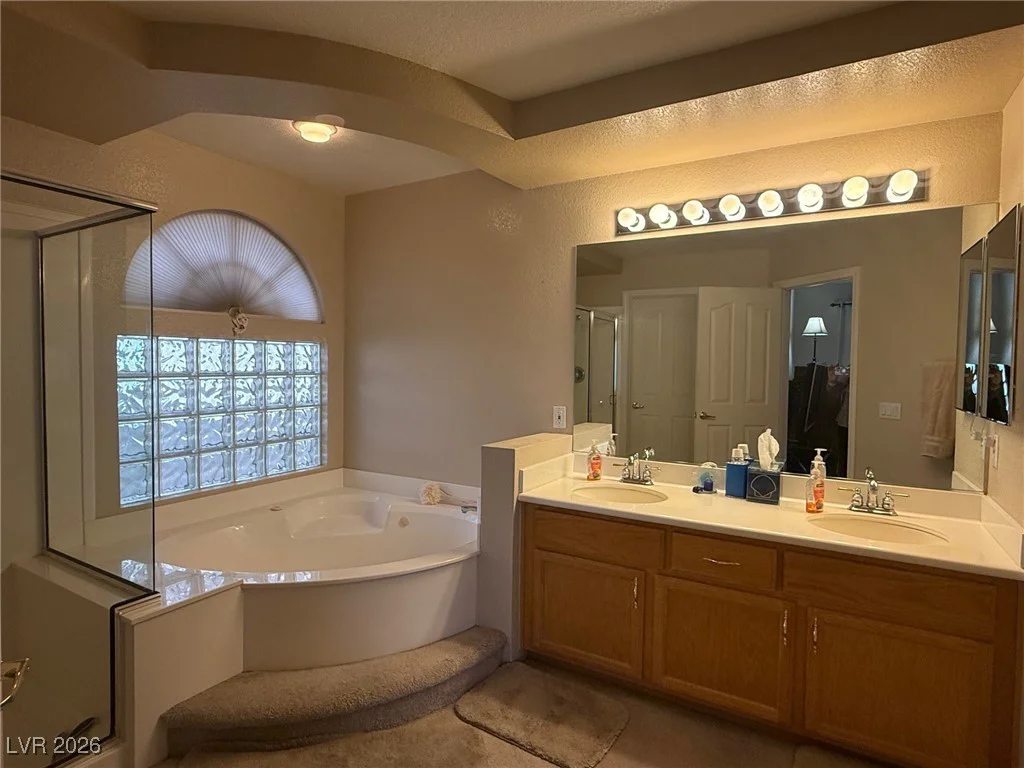 8512 Raindrop Canyon, Las Vegas, NV 89129