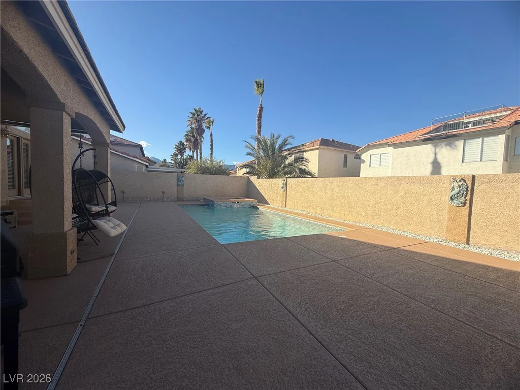 8512 Raindrop Canyon, Las Vegas, NV 89129