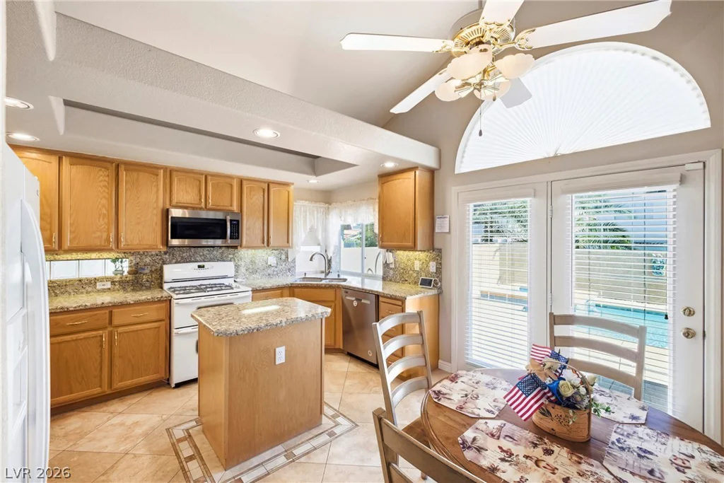 8512 Raindrop Canyon, Las Vegas, NV 89129