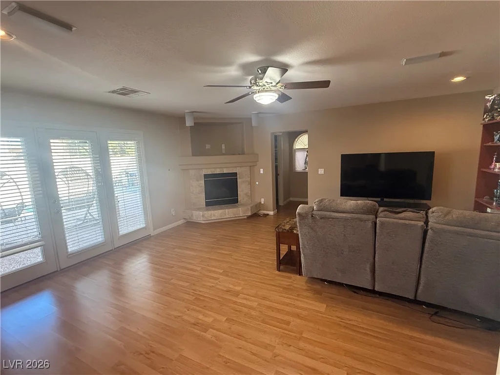 8512 Raindrop Canyon, Las Vegas, NV 89129