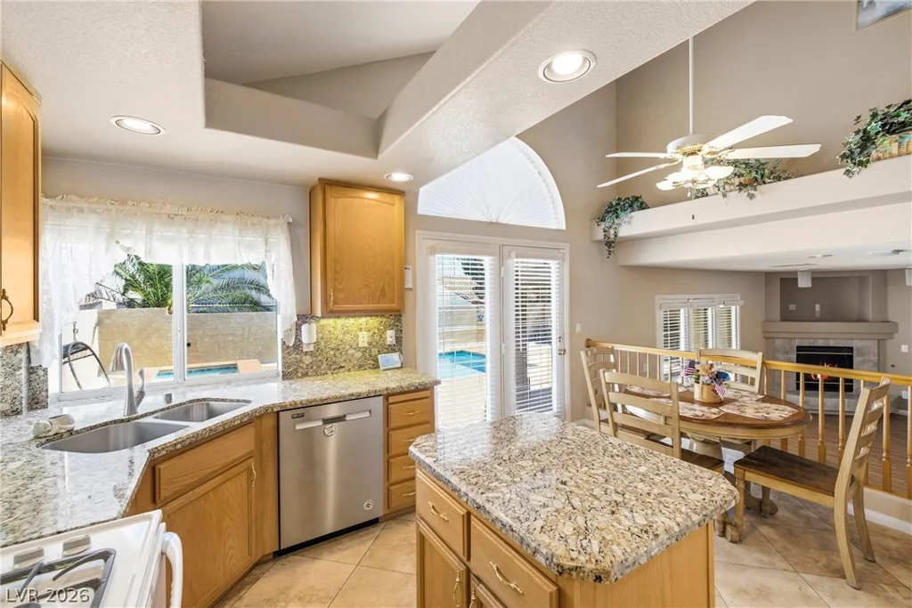 8512 Raindrop Canyon, Las Vegas, NV 89129