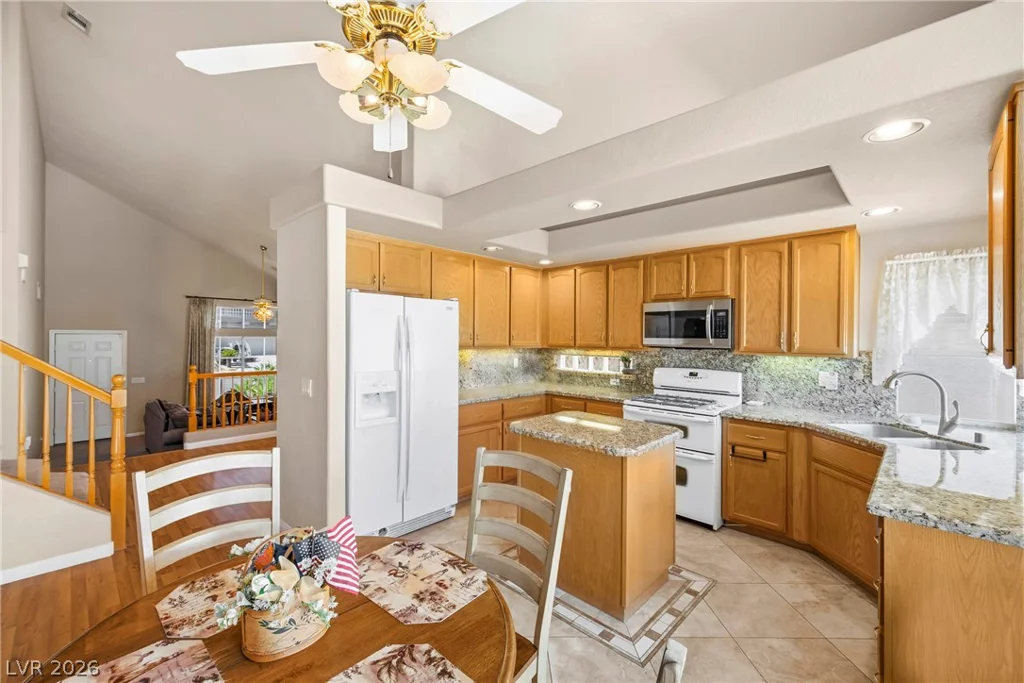 8512 Raindrop Canyon, Las Vegas, NV 89129