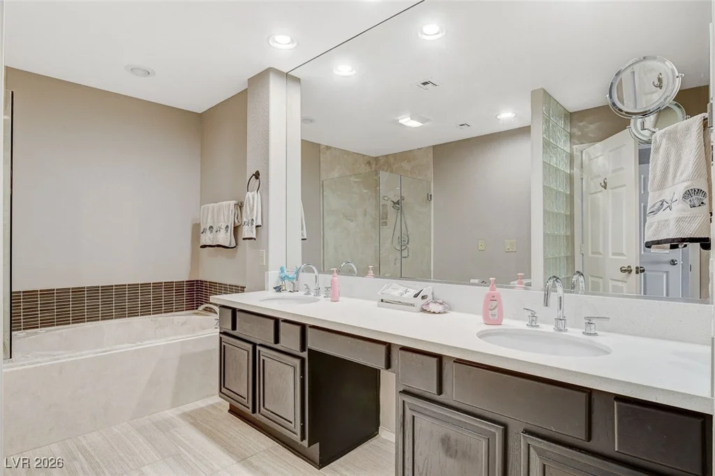 8805 Litchfield, Las Vegas, NV 89134