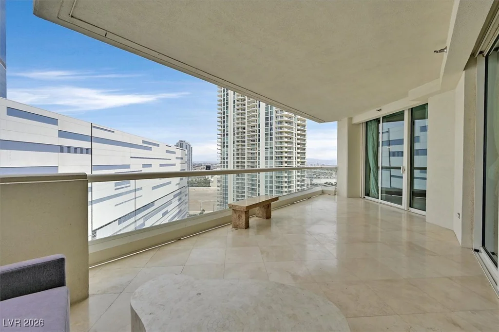 2877 Paradise, Las Vegas, NV 89109