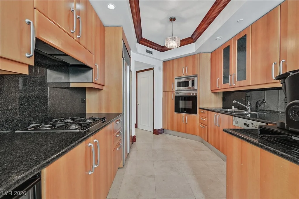 2877 Paradise, Las Vegas, NV 89109