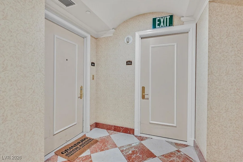 2877 Paradise, Las Vegas, NV 89109