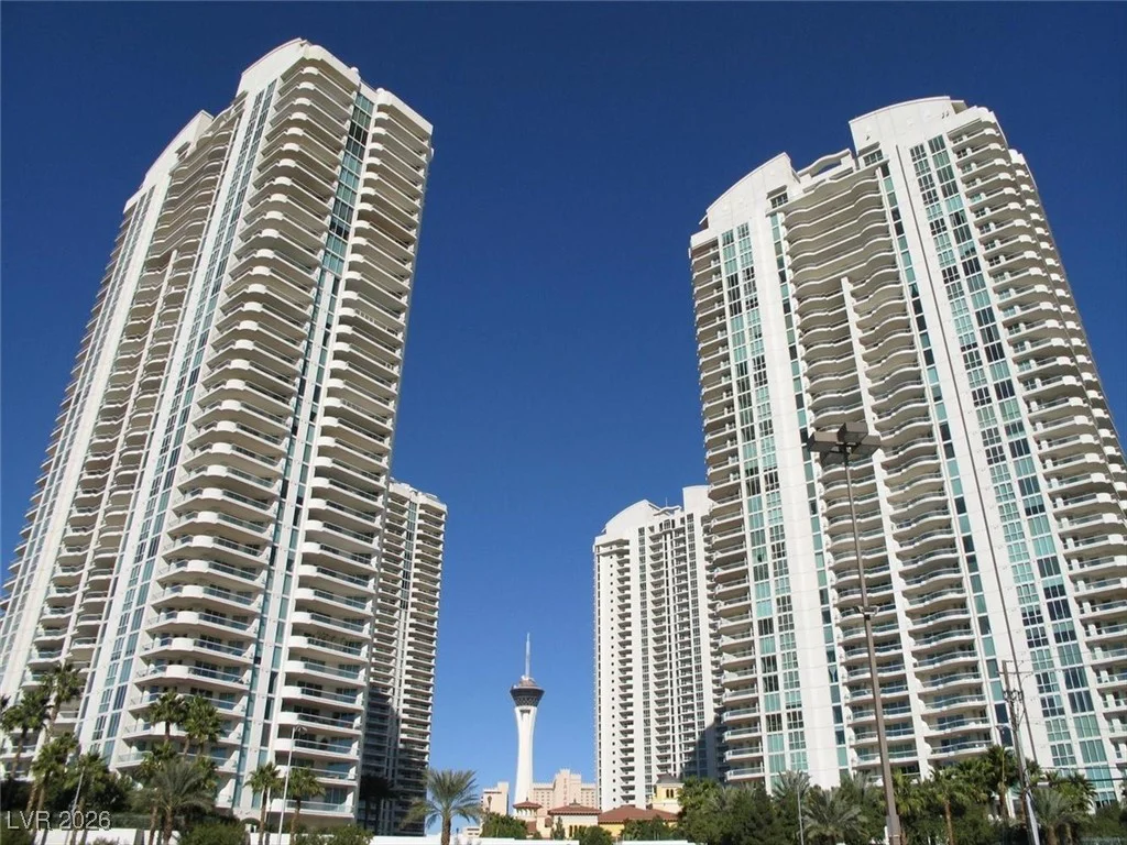 2877 Paradise, Las Vegas, NV 89109