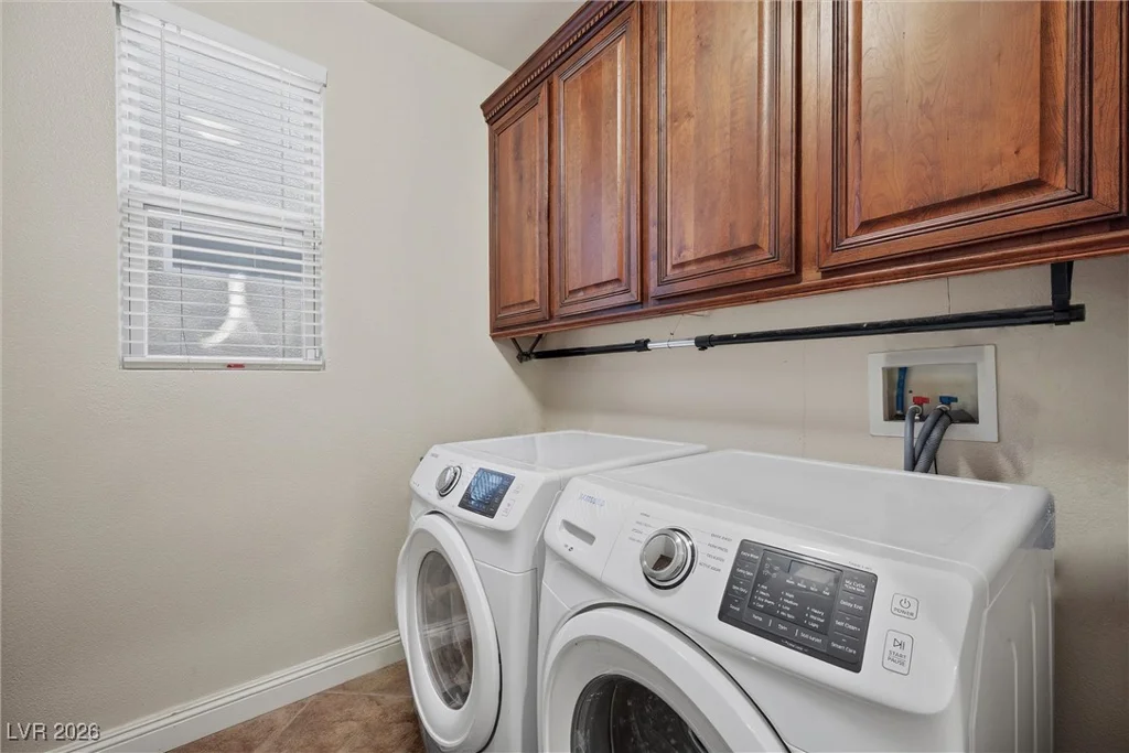 6927 Cook Inlet, Las Vegas, NV 89179