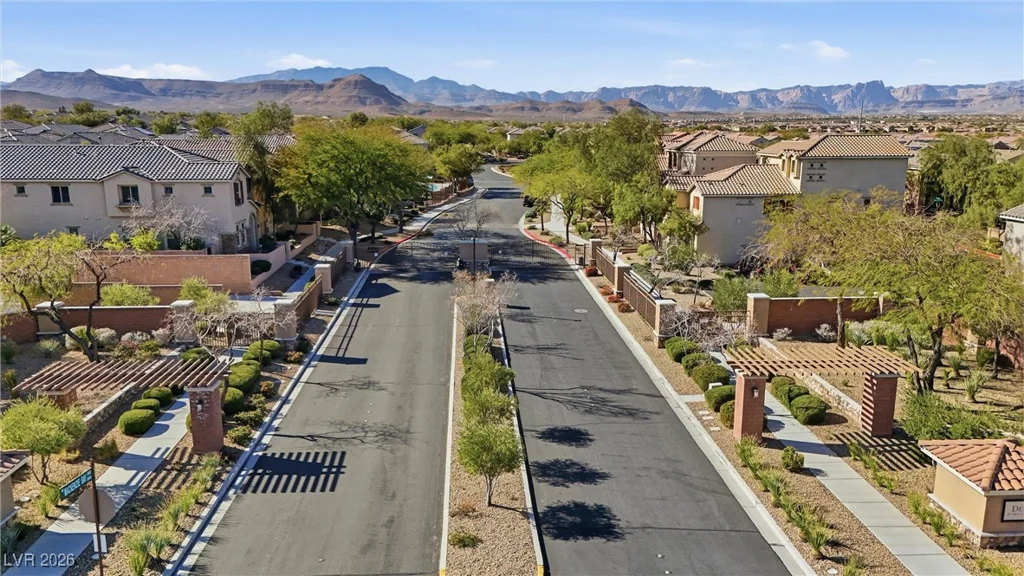6927 Cook Inlet, Las Vegas, NV 89179