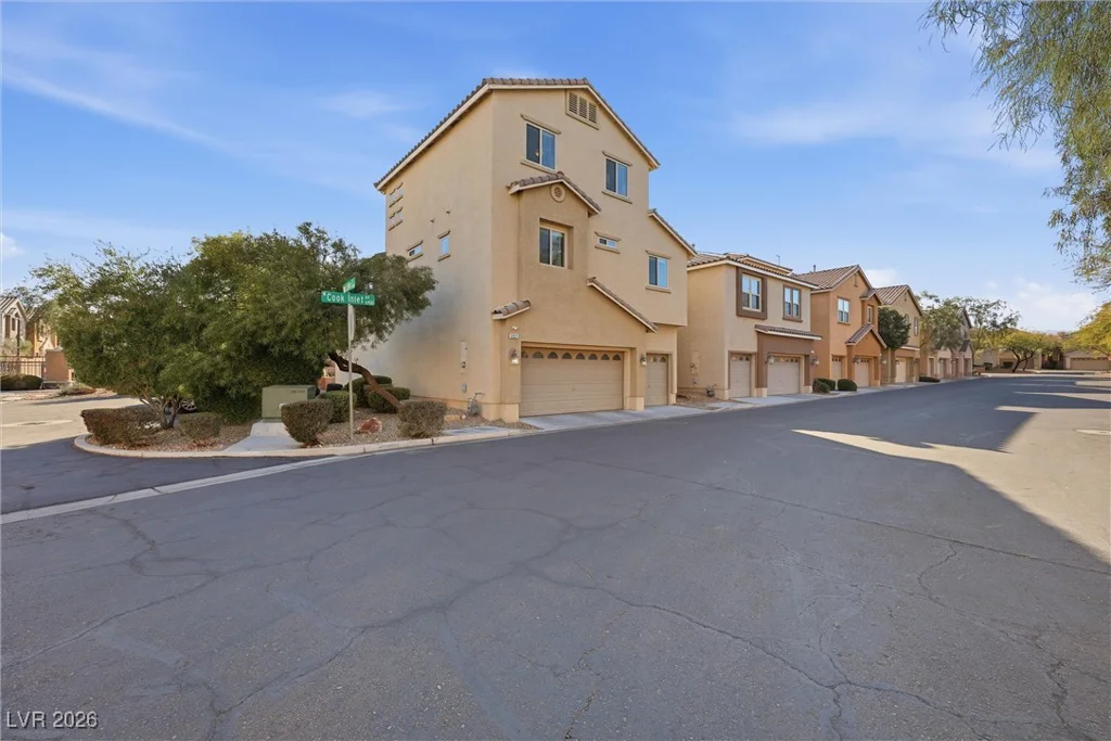 6927 Cook Inlet, Las Vegas, NV 89179