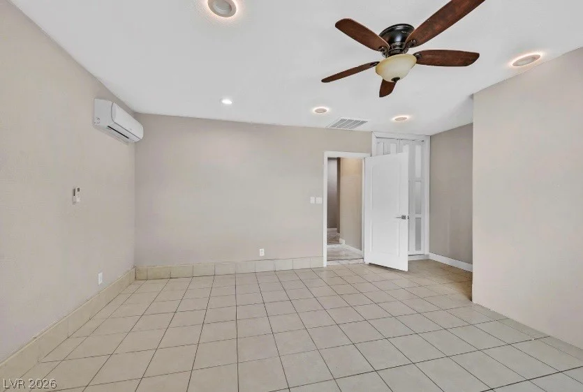 905 Vaughn, Las Vegas, NV 89101