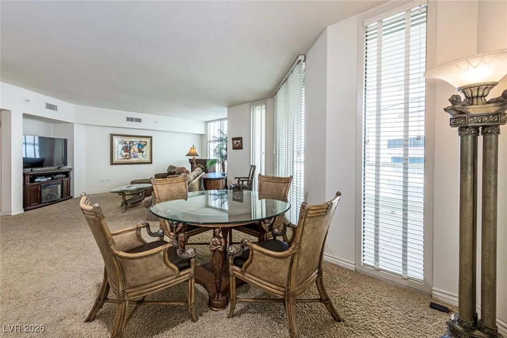 2877 Paradise, Las Vegas, NV 89109