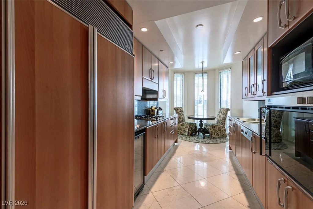 2877 Paradise, Las Vegas, NV 89109