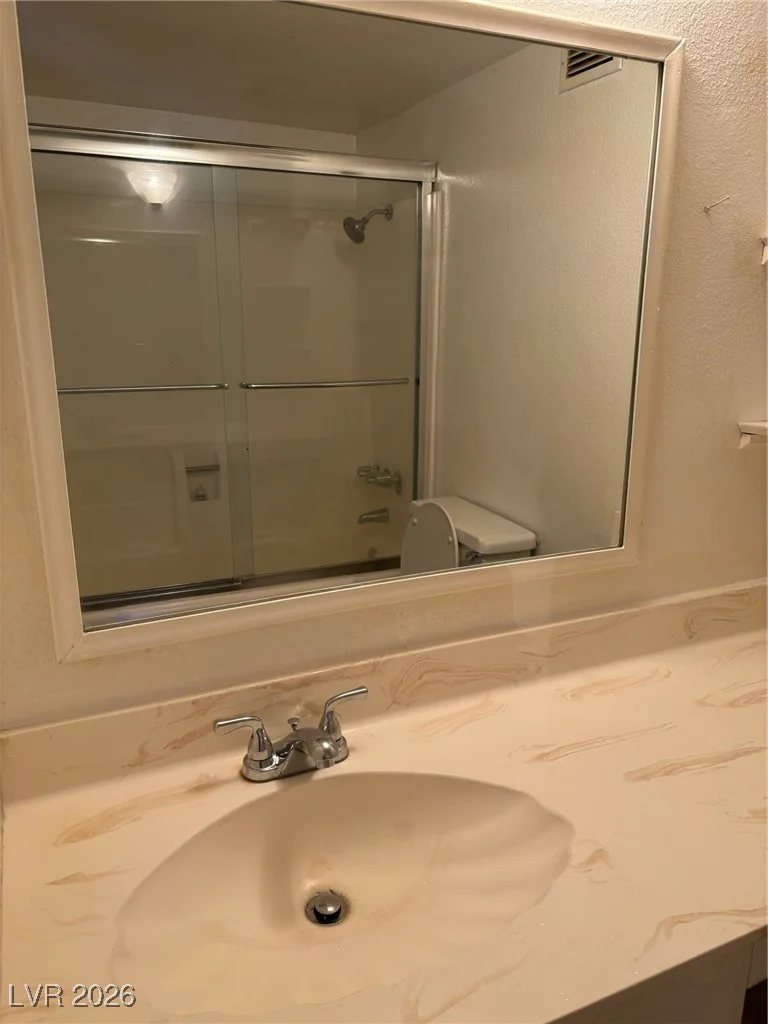 3930 University Center, Las Vegas, NV 89119