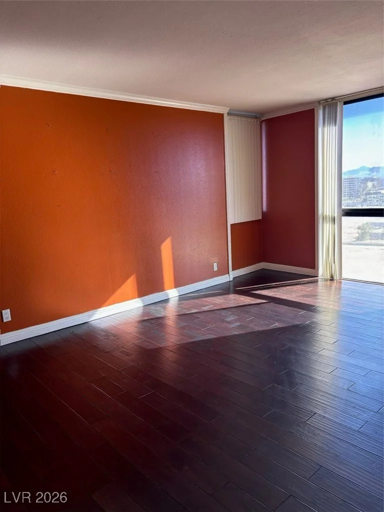 3930 University Center, Las Vegas, NV 89119
