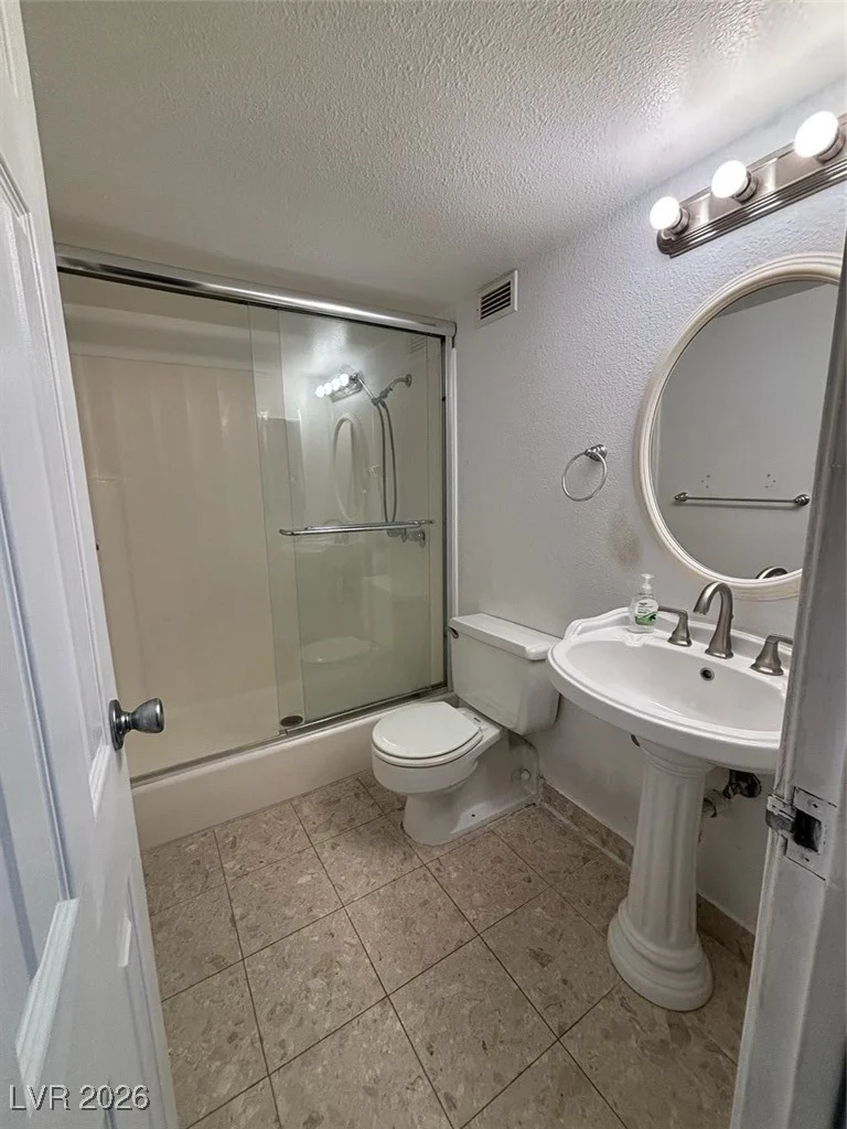 3930 University Center, Las Vegas, NV 89119