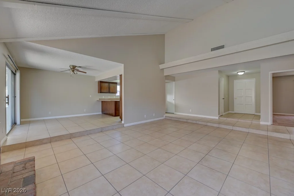 4329 Salamanca, Las Vegas, NV 89121