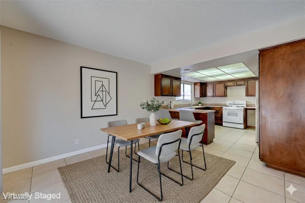 4329 Salamanca, Las Vegas, NV 89121