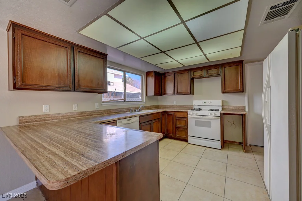 4329 Salamanca, Las Vegas, NV 89121
