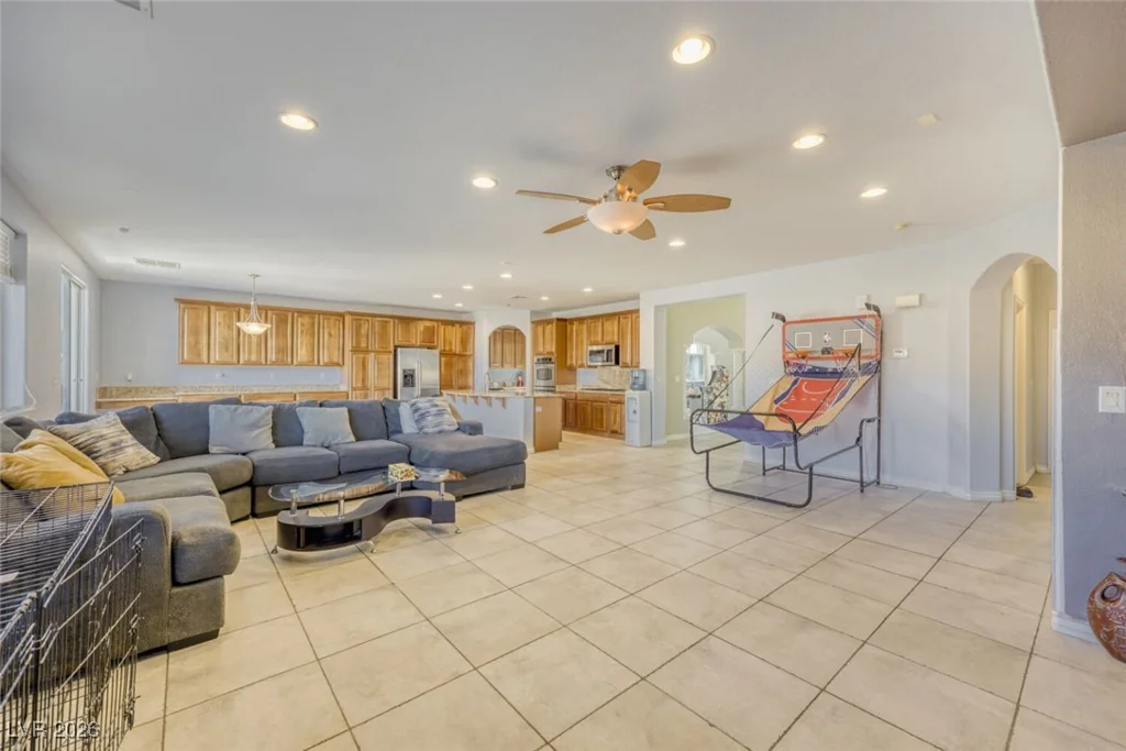 6320 Thunder Blitz, Las Vegas, NV 89131