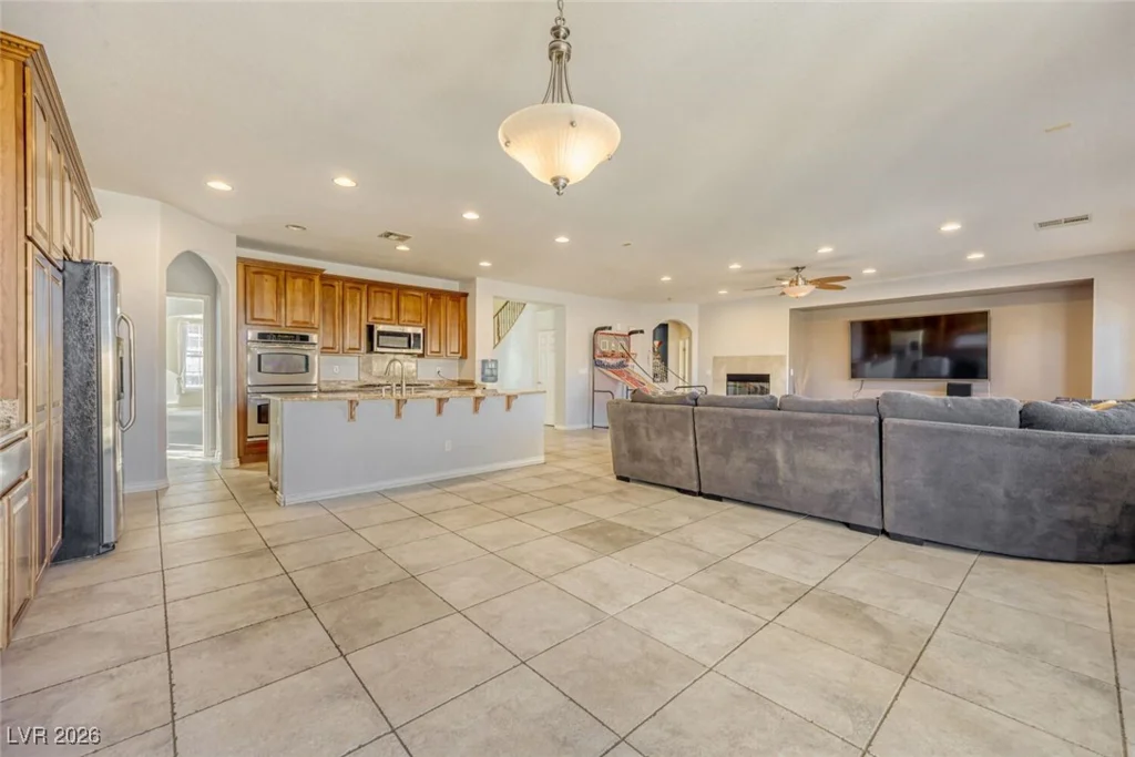 6320 Thunder Blitz, Las Vegas, NV 89131