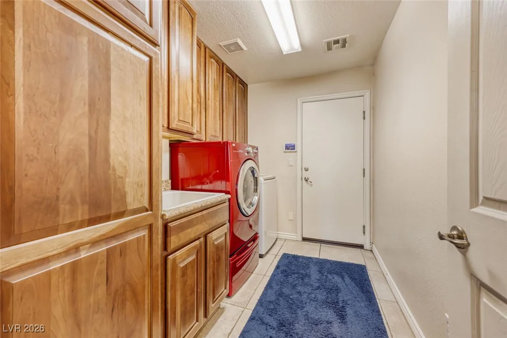 6320 Thunder Blitz, Las Vegas, NV 89131