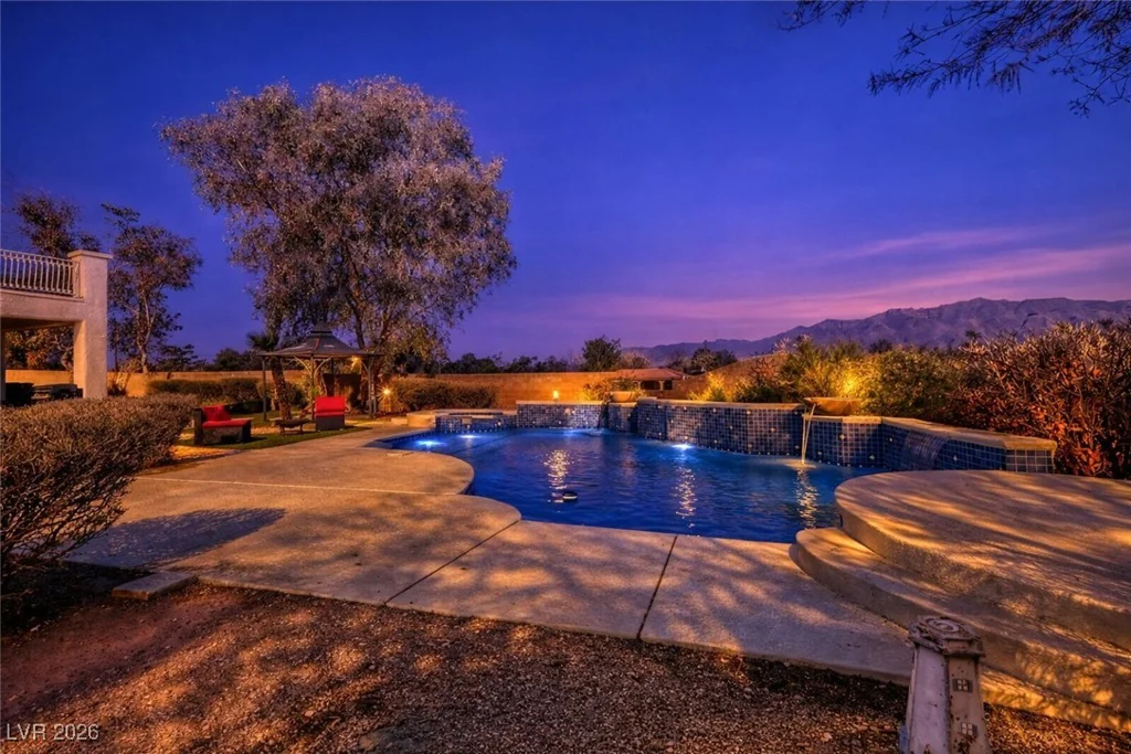 6320 Thunder Blitz, Las Vegas, NV 89131