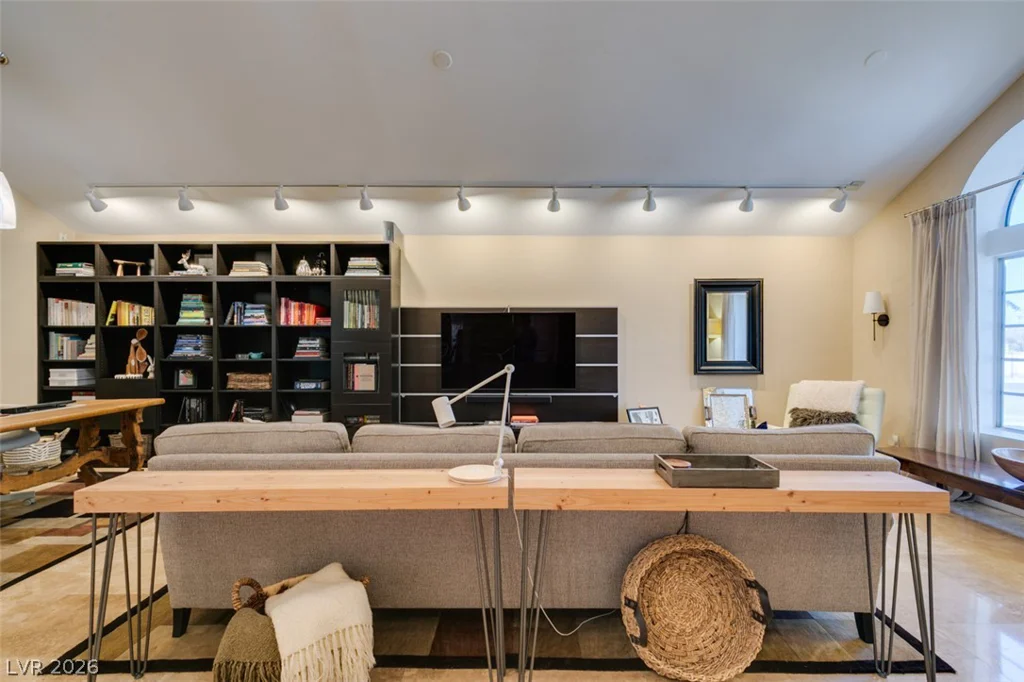 341 Simon Bolivar, Henderson, NV 89014