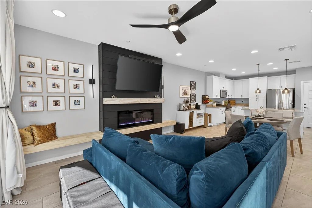 988 Via Panfilo, Henderson, NV 89011