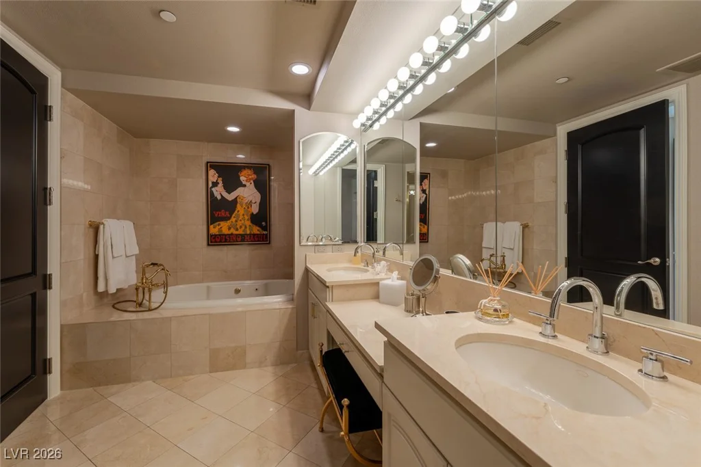 1 Hughes Center, Las Vegas, NV 89169