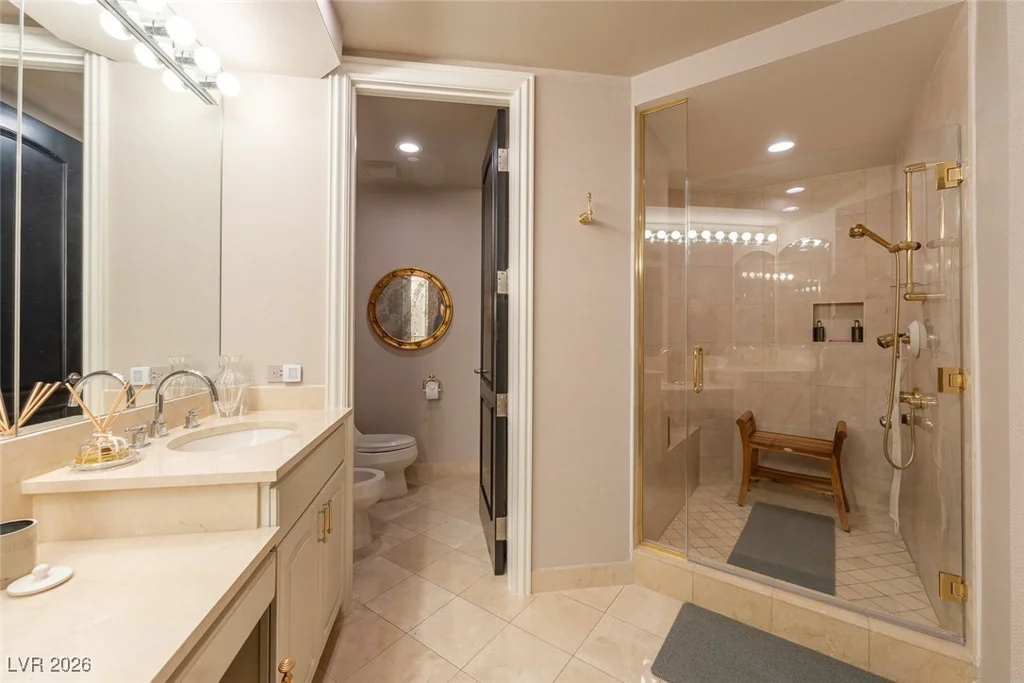 1 Hughes Center, Las Vegas, NV 89169